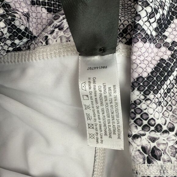 BlackMilk Pink Black Animal Reptile Print Cropped Capri Leggings Sz M Pockets - Picture 8 of 12